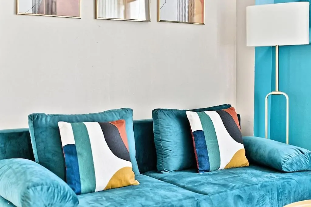Appartement Colore Paris Rue Niepce France
