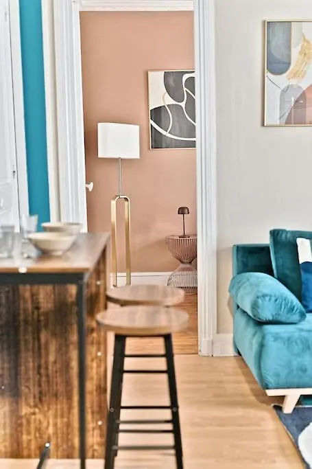 Appartement Colore Paris Rue Niepce Apartment