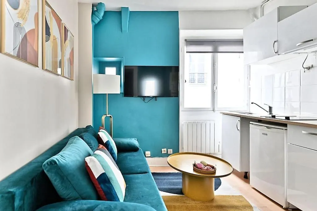 Appartement Colore Paris Rue Niepce France